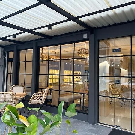 Masri Living By Daphna International Hotel Yogyakarta Eksteriør billede